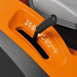 Traktorska kosilica STIHL RT 4082 - Slika 3